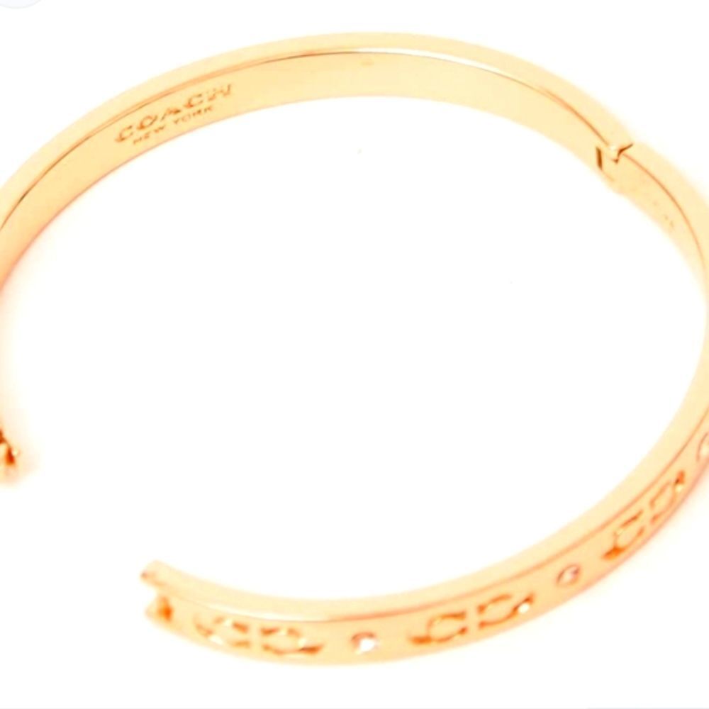 Coach Logo C Hinged Bangle Bracelet‎ - Picture 4 of 10